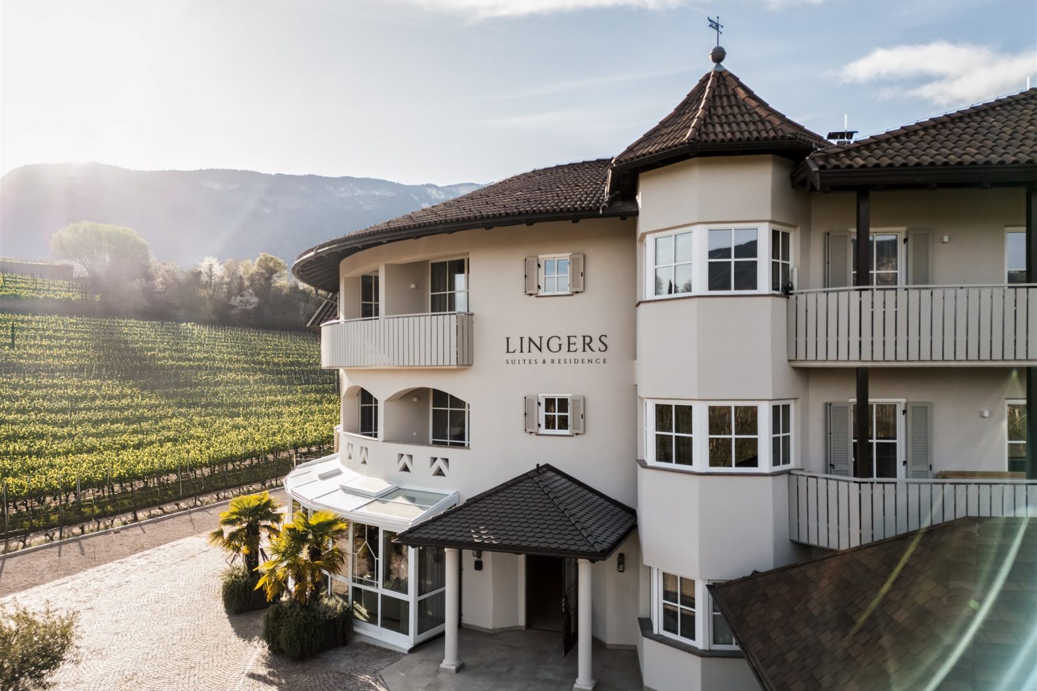 Lingers Suites & Residence